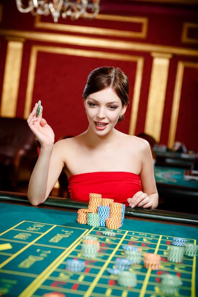 ye9f Online Slots ဂိမ်းများ PG Soft Pragmatic Play Jackpot MMK ဖြင့်ကစားနေသောပုံ